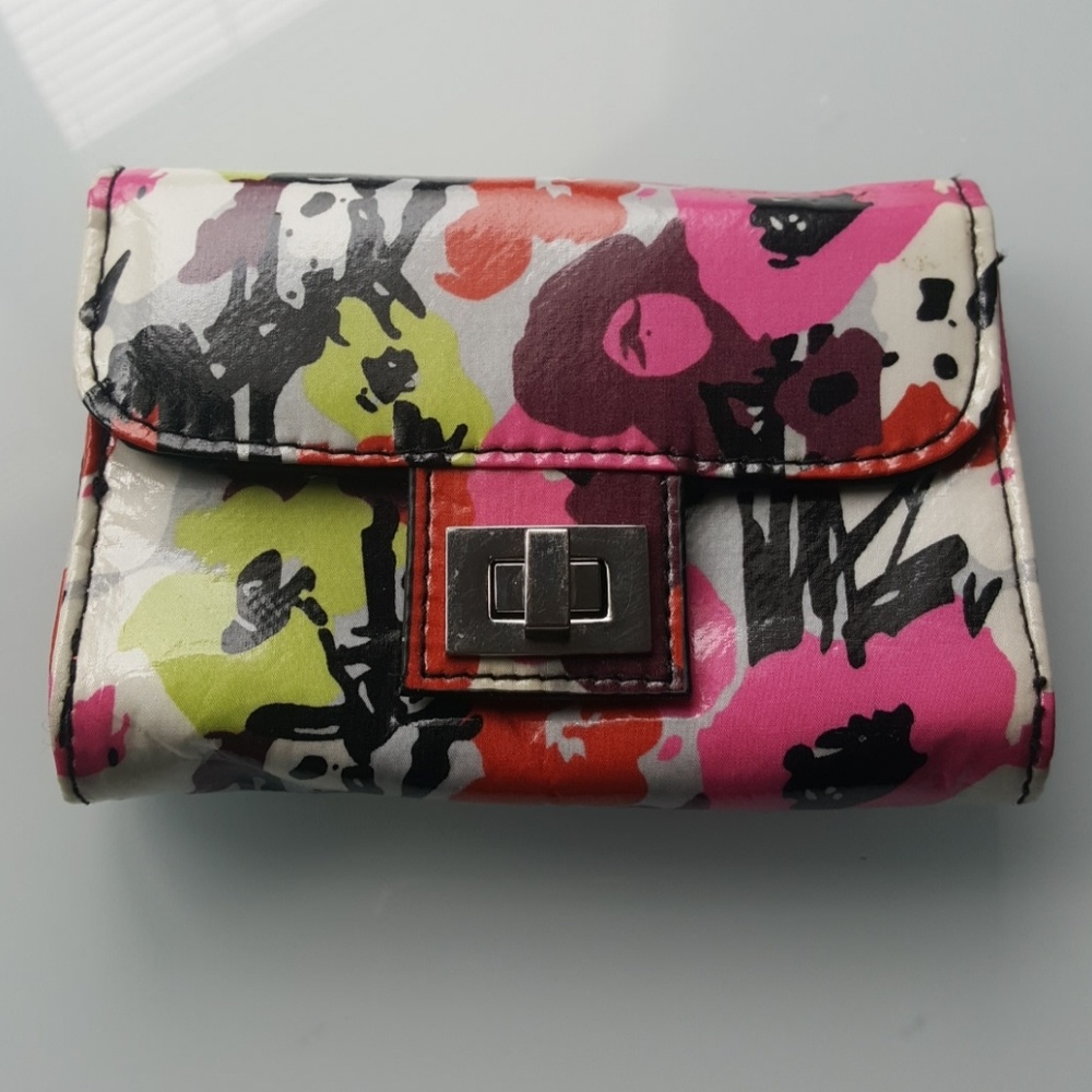 3/$25  Bundle Only - Relativity Wallet